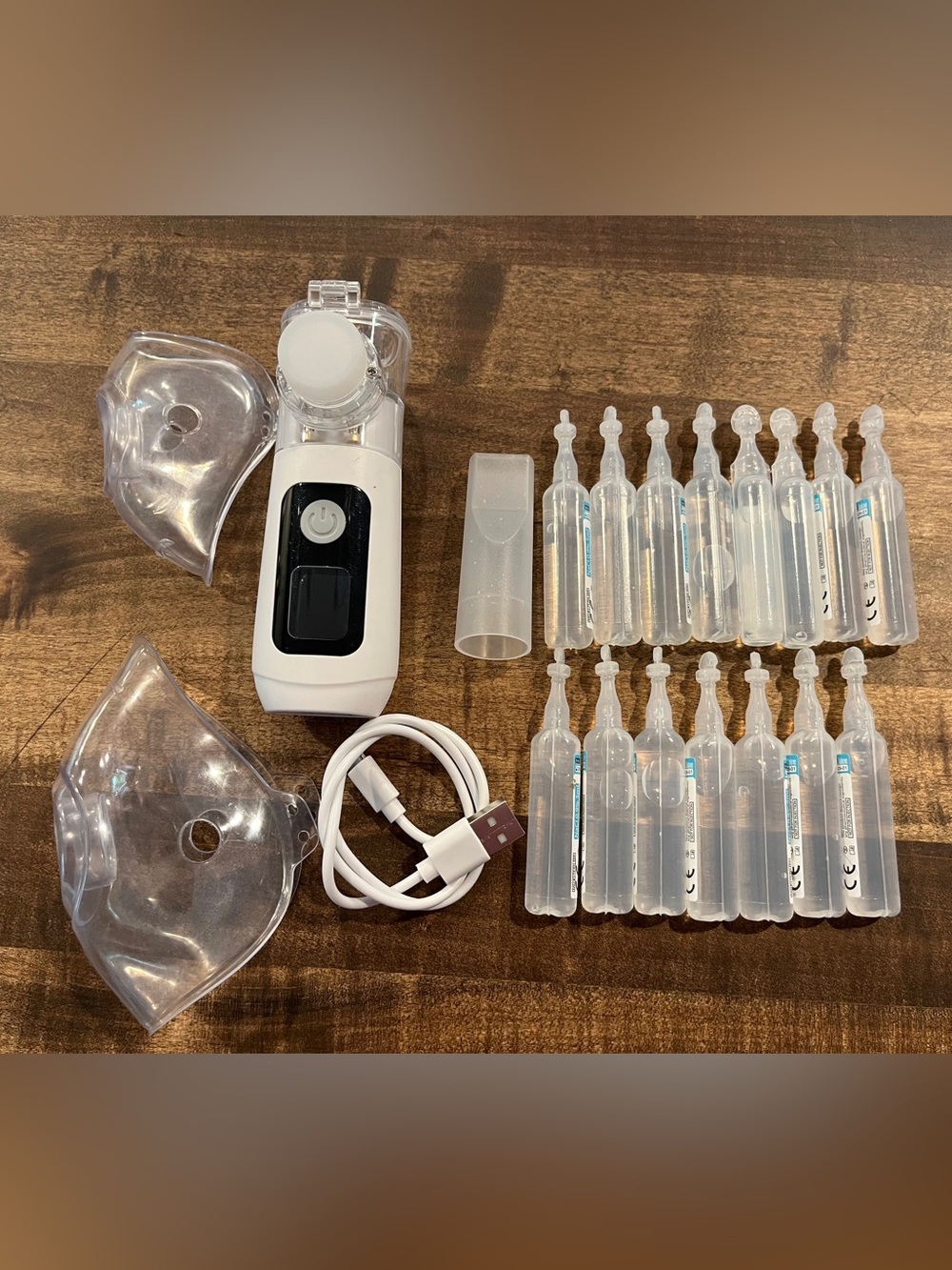 White Facial Cleansing Brush & Hydration Ampoule Kit